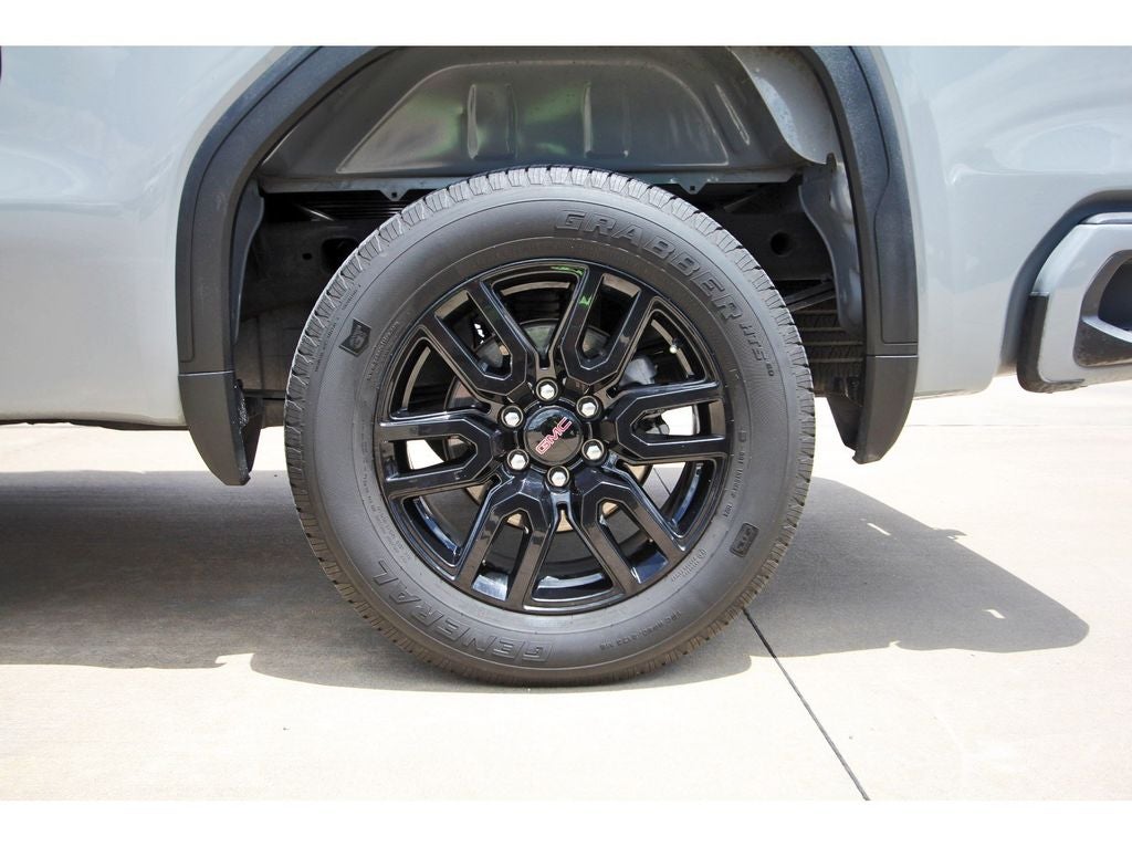 2024 GMC Sierra 1500 Elevation BLACKOUT PACKAGE - BLACK RIMS