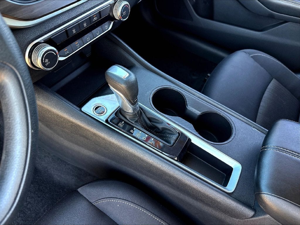 2025 Nissan Altima 2.5 SV Apple Car Play - Android Auto