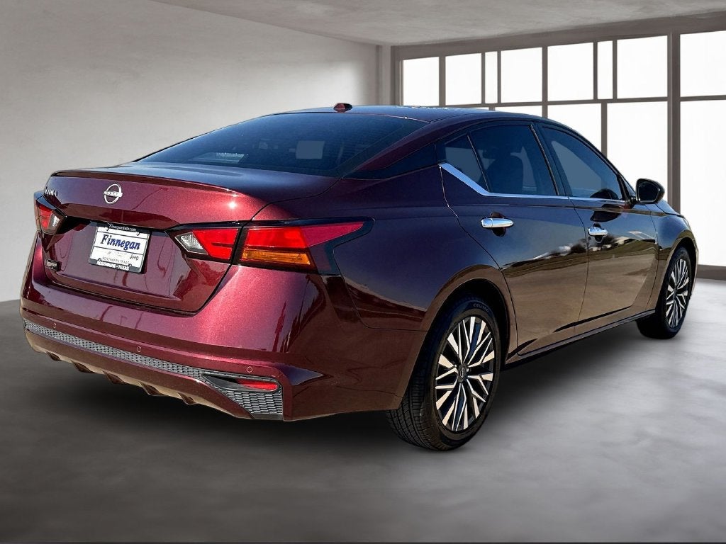 2025 Nissan Altima 2.5 SV Apple Car Play - Android Auto