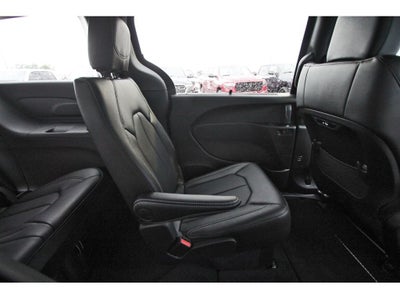 2027 Chrysler Pacifica PACIFICA SELECT