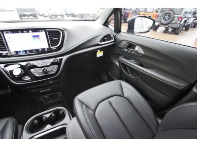 2027 Chrysler Pacifica PACIFICA SELECT