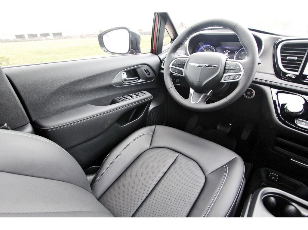 2025 Chrysler Pacifica PACIFICA SELECT