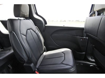 2025 Chrysler Voyager VOYAGER LX