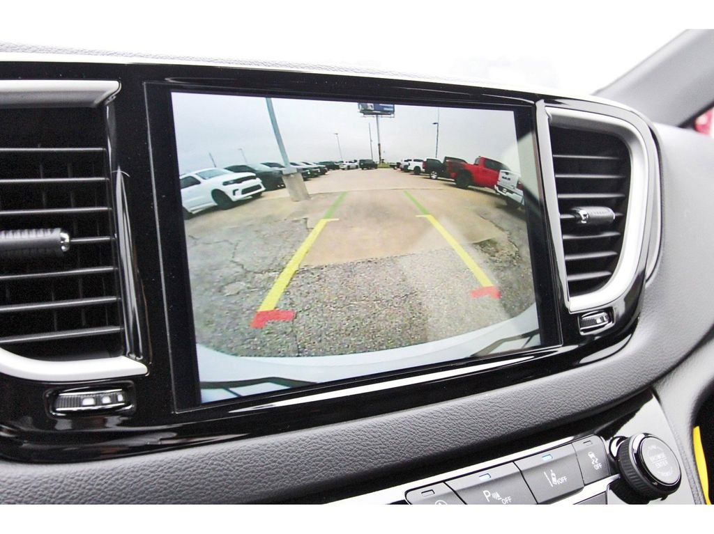 2025 Chrysler Voyager VOYAGER LX