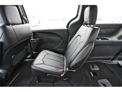 2025 Chrysler Voyager VOYAGER LX