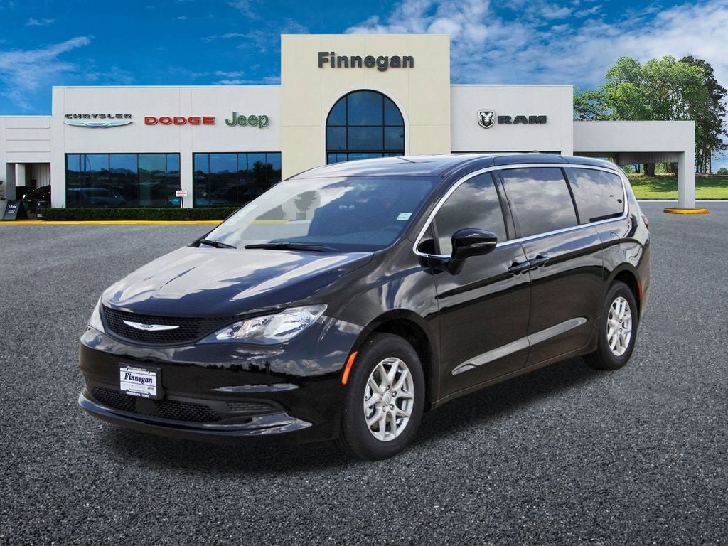 2025 Chrysler Voyager VOYAGER LX