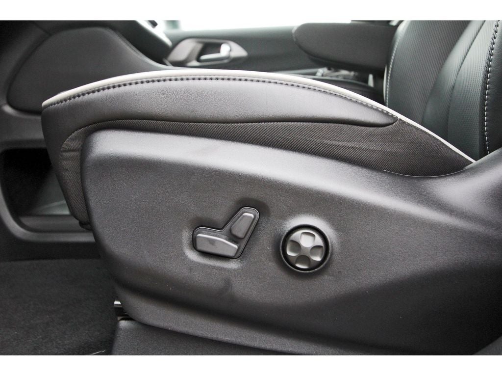 2027 Chrysler Pacifica PACIFICA LIMITED