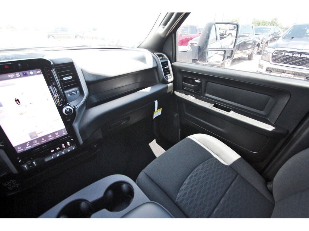 2026 RAM Ram 2500 RAM 2500 BLACK EXPRESS CREW CAB 4X4 6'4' BOX