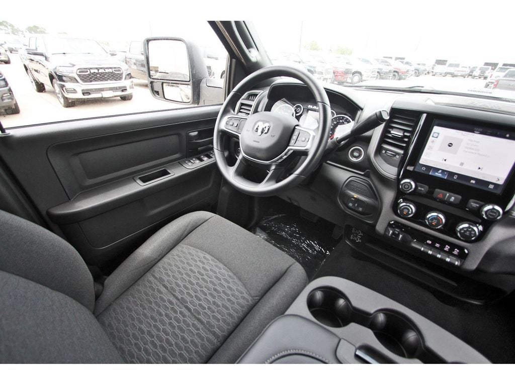 2026 RAM Ram 2500 RAM 2500 BLACK EXPRESS CREW CAB 4X4 6'4' BOX