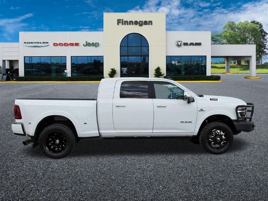 2026 RAM 3500 Limited DUALLY - SUNROOF - 360 CAMERA