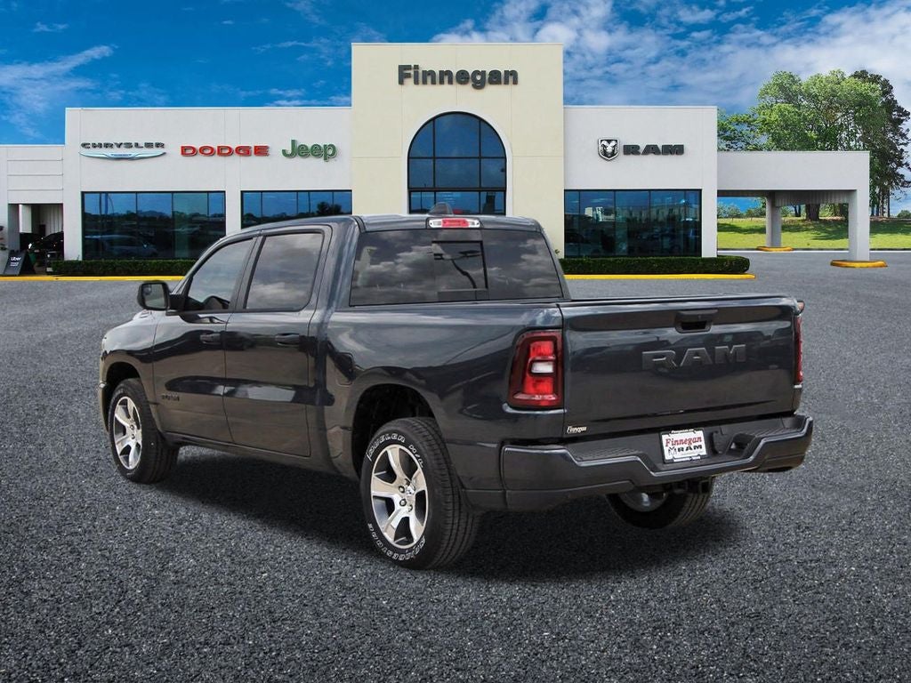 2026 RAM Ram 1500 RAM 1500 EXPRESS CREW CAB 4X2 5'7' BOX