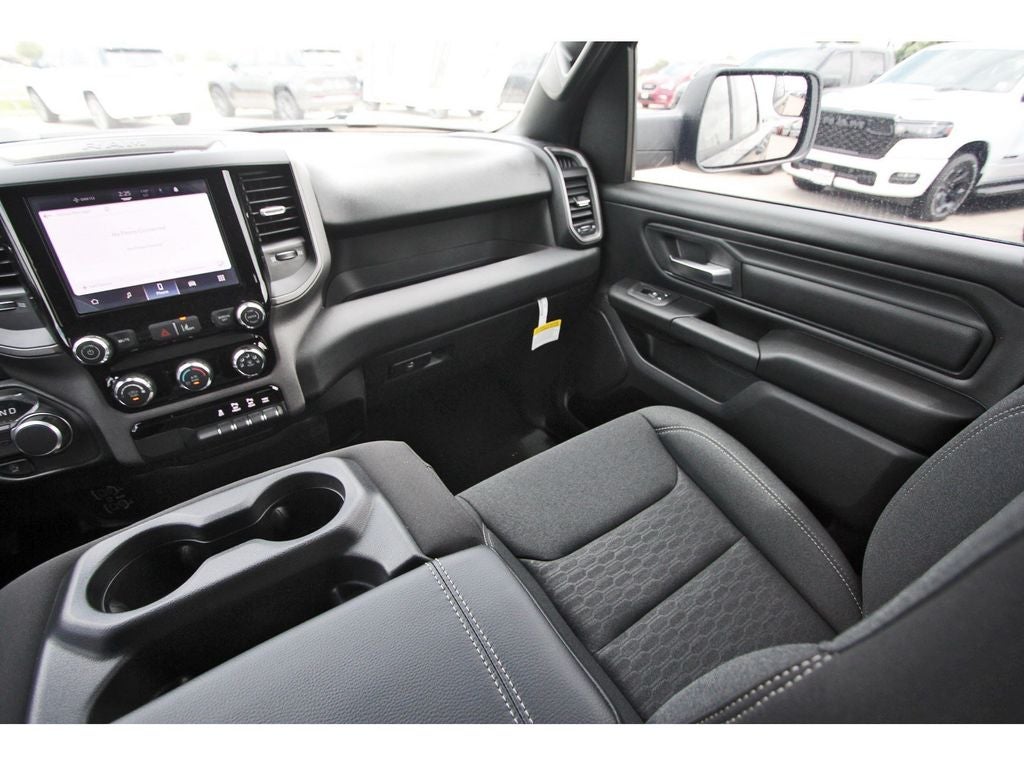 2026 RAM Ram 1500 RAM 1500 EXPRESS CREW CAB 4X2 5'7' BOX