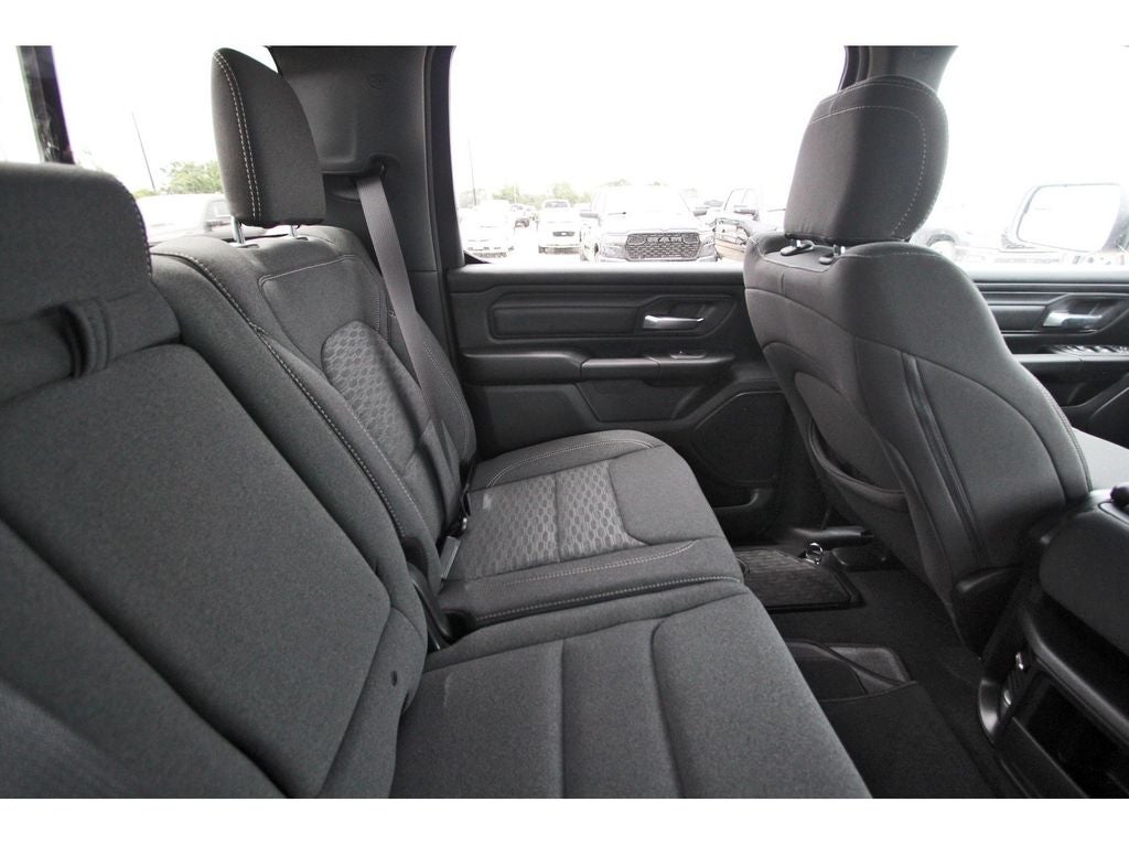 2026 RAM Ram 1500 RAM 1500 EXPRESS CREW CAB 4X2 5'7' BOX