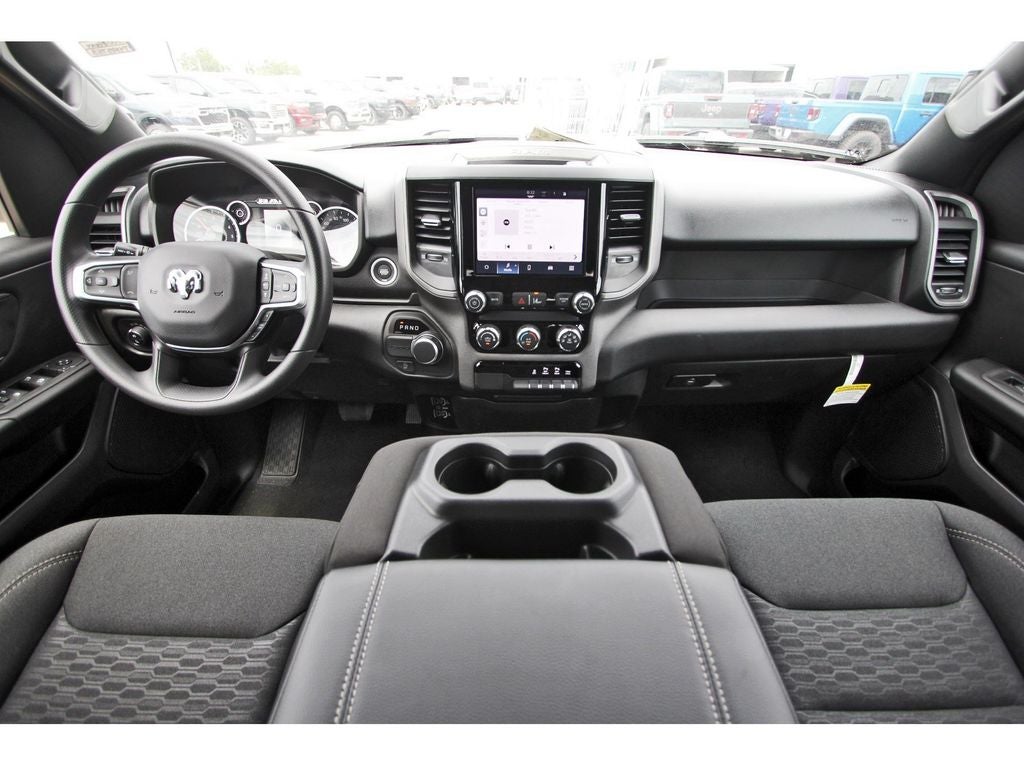 2026 RAM Ram 1500 RAM 1500 EXPRESS CREW CAB 4X2 5'7' BOX