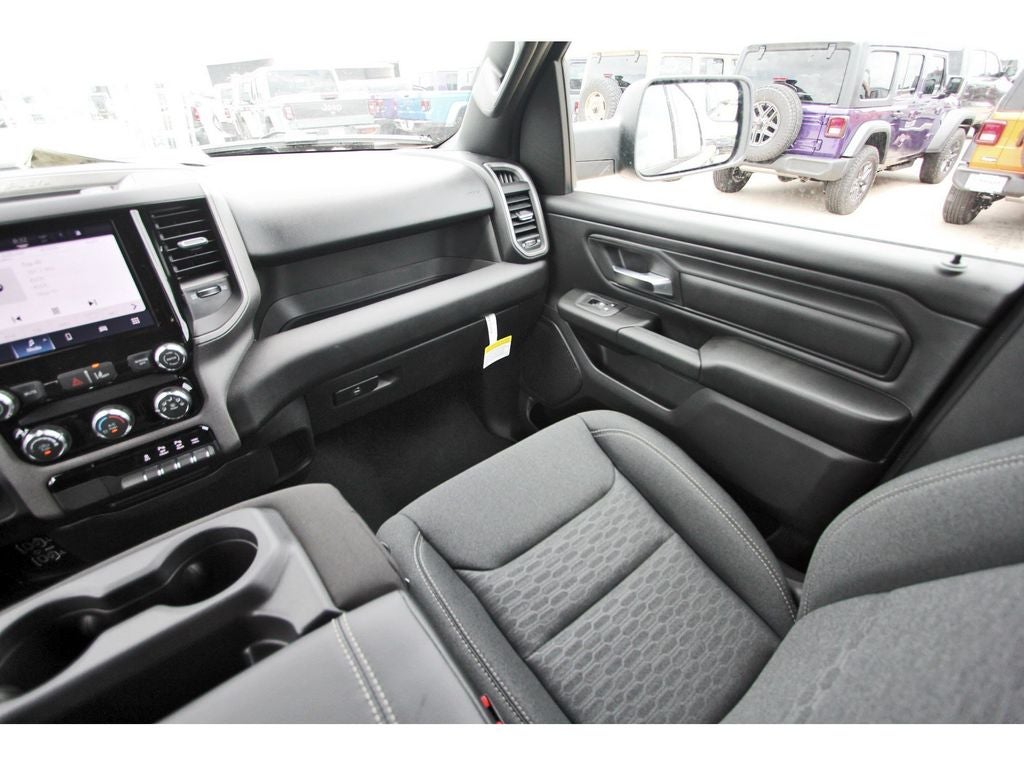 2026 RAM Ram 1500 RAM 1500 EXPRESS CREW CAB 4X2 5'7' BOX