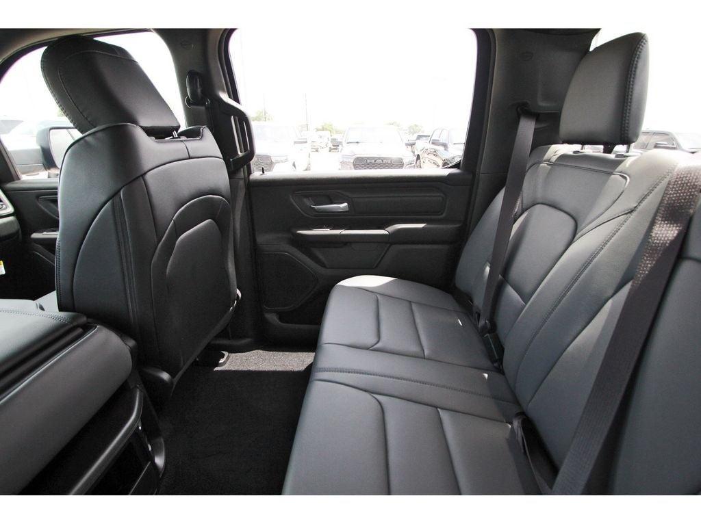 2026 RAM Ram 1500 RAM 1500 TRADESMAN CREW CAB 4X2 5'7' BOX