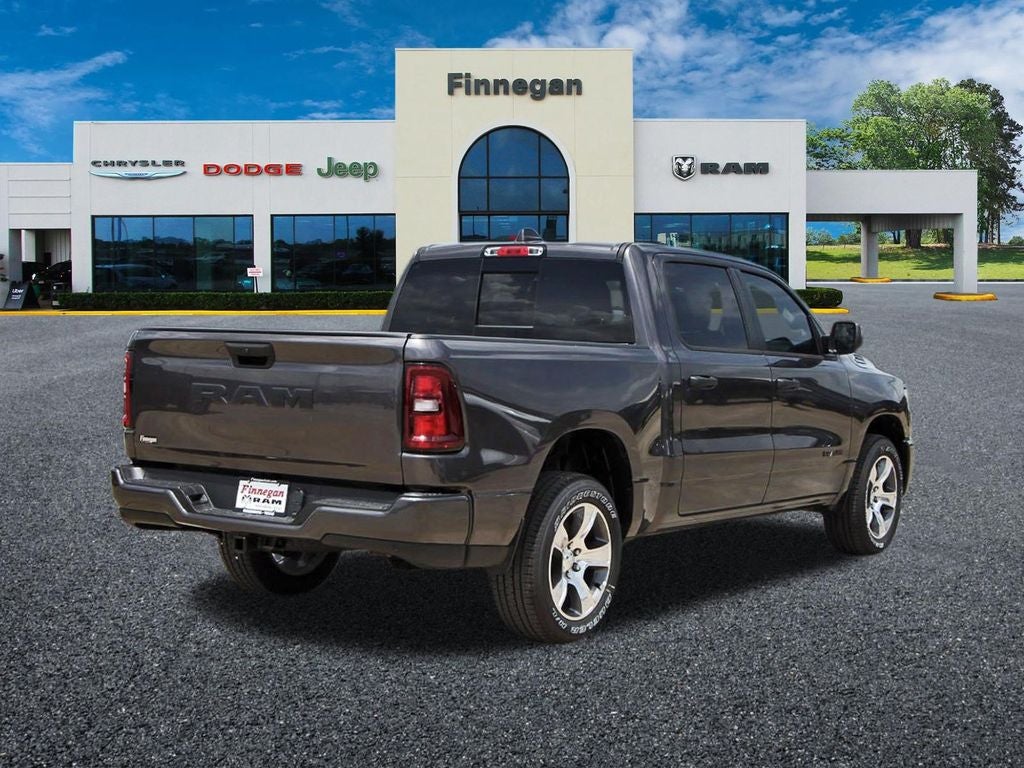 2026 RAM Ram 1500 RAM 1500 EXPRESS CREW CAB 4X2 5'7' BOX