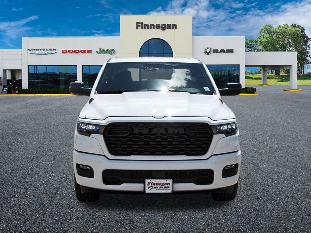 2026 RAM Ram 1500 RAM 1500 EXPRESS CREW CAB 4X2 5'7' BOX