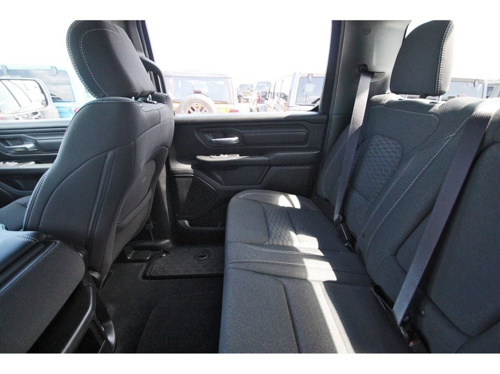2026 RAM Ram 1500 RAM 1500 EXPRESS CREW CAB 4X2 5'7' BOX
