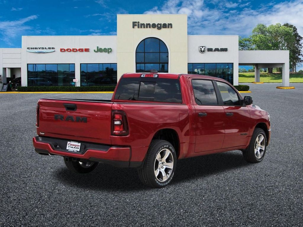 2026 RAM Ram 1500 RAM 1500 EXPRESS CREW CAB 4X2 5'7' BOX