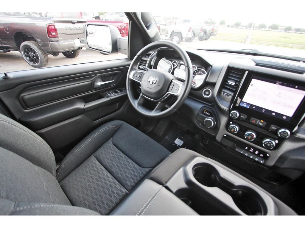 2026 RAM Ram 1500 RAM 1500 EXPRESS CREW CAB 4X2 5'7' BOX