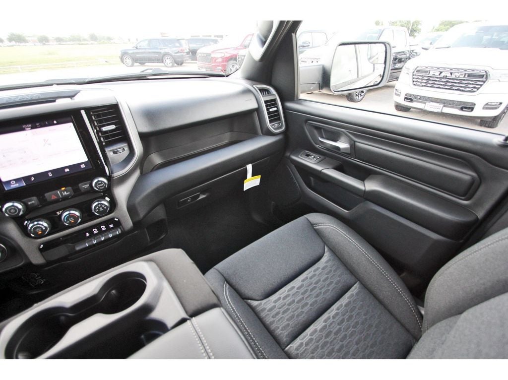 2026 RAM Ram 1500 RAM 1500 EXPRESS CREW CAB 4X2 5'7' BOX