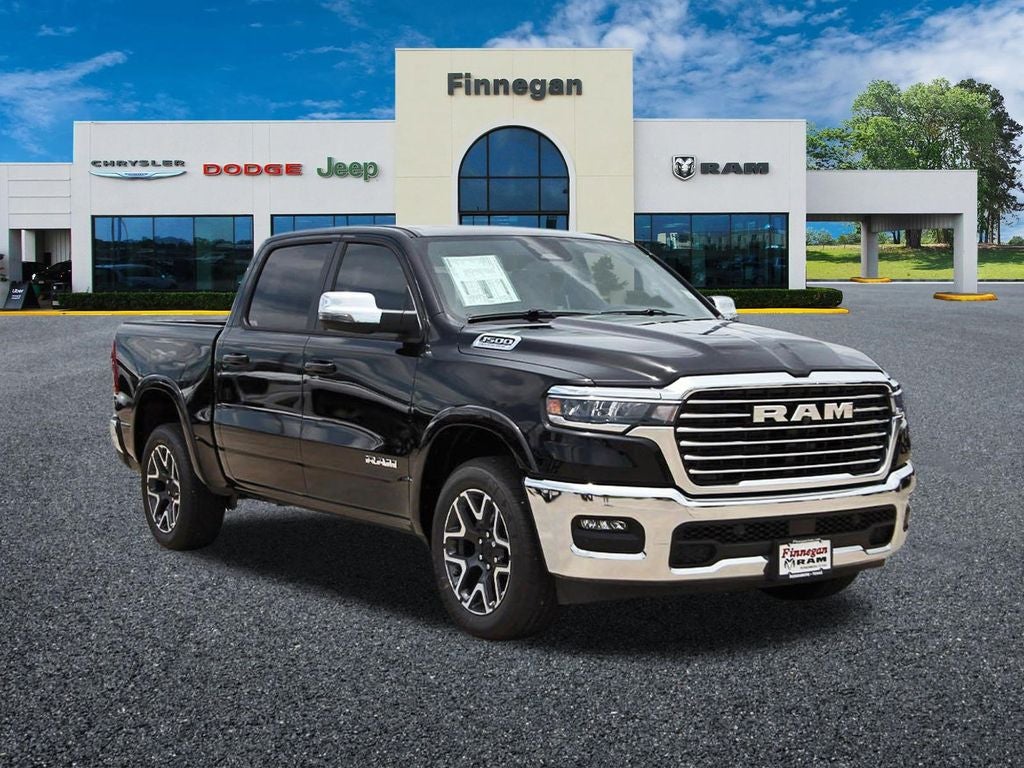 2026 RAM Ram 1500 RAM 1500 LARAMIE CREW CAB 4X2 5'7' BOX