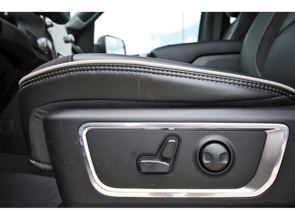 2026 RAM Ram 1500 RAM 1500 LARAMIE CREW CAB 4X2 5'7' BOX