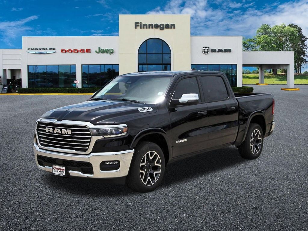 2026 RAM Ram 1500 RAM 1500 LARAMIE CREW CAB 4X2 5'7' BOX