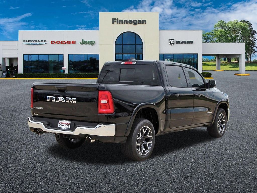 2026 RAM Ram 1500 RAM 1500 LARAMIE CREW CAB 4X2 5'7' BOX
