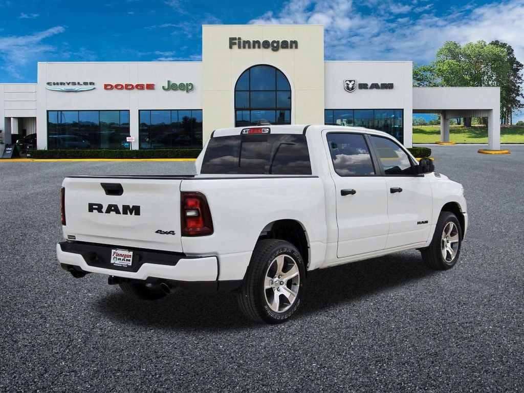 2026 RAM Ram 1500 RAM 1500 EXPRESS CREW CAB 4X4 5'7' BOX