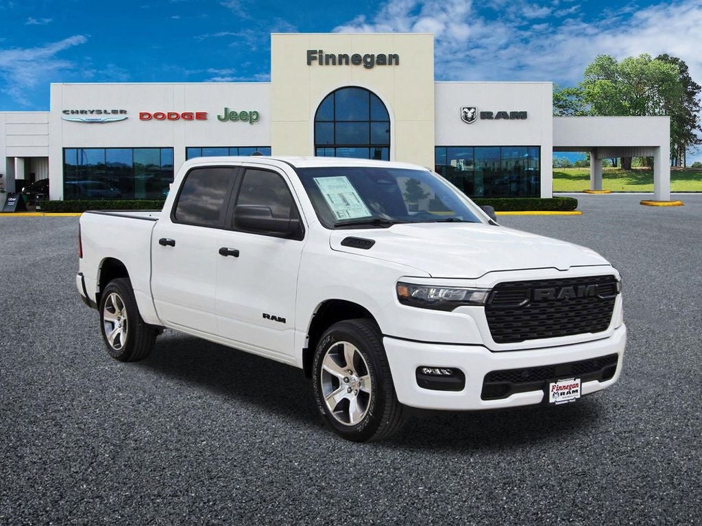 2026 RAM Ram 1500 RAM 1500 EXPRESS CREW CAB 4X4 5'7' BOX