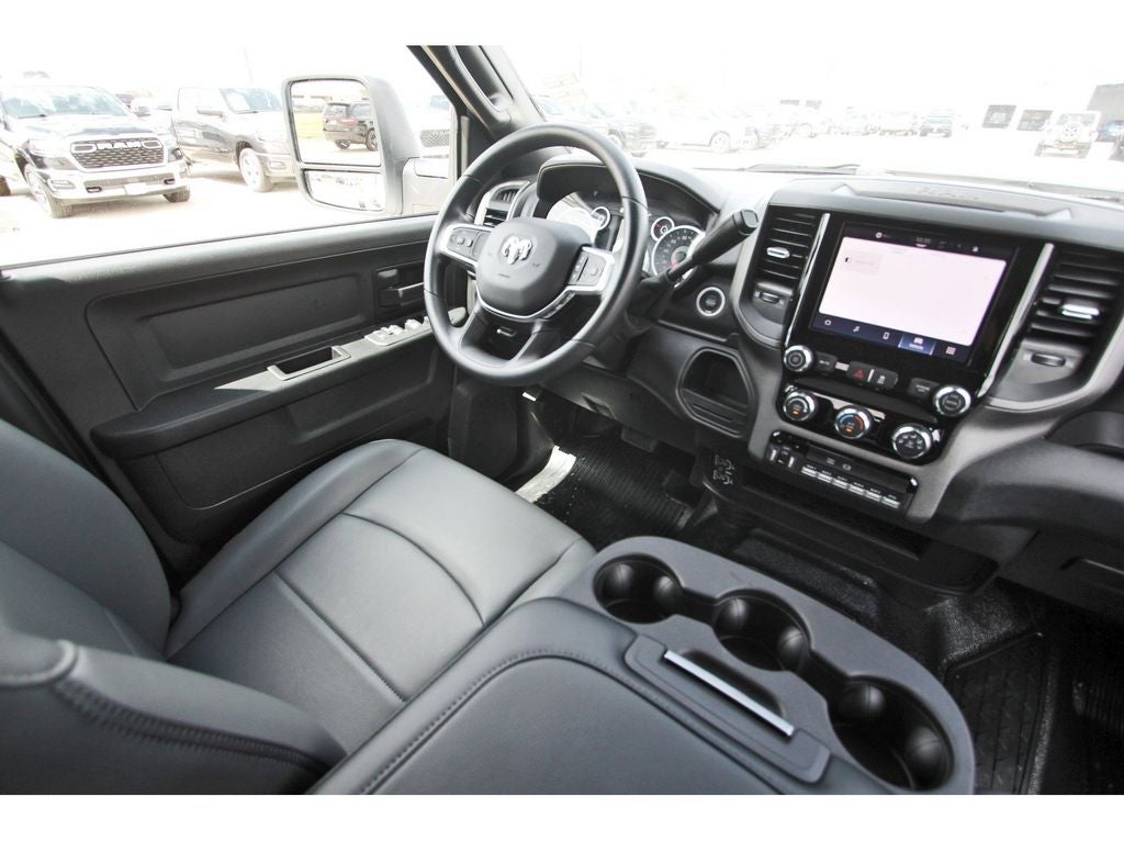 2026 RAM Ram 3500 Chassis Cab RAM 3500 TRADESMAN CREW CAB CHASSIS 4X2 60' CA
