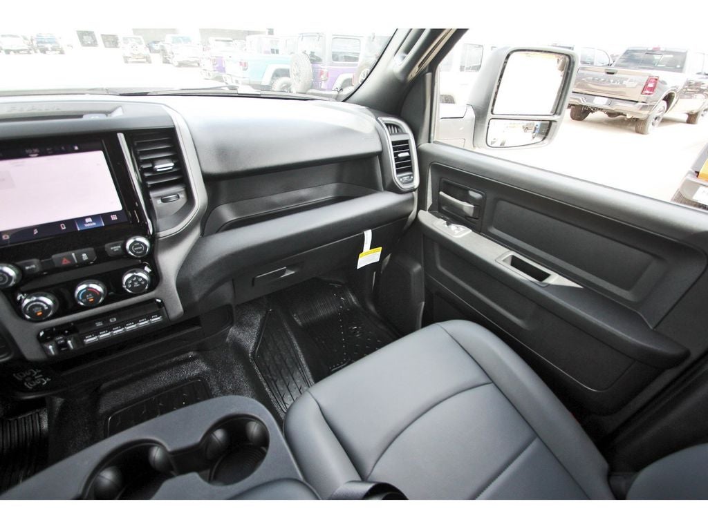 2026 RAM Ram 3500 Chassis Cab RAM 3500 TRADESMAN CREW CAB CHASSIS 4X2 60' CA