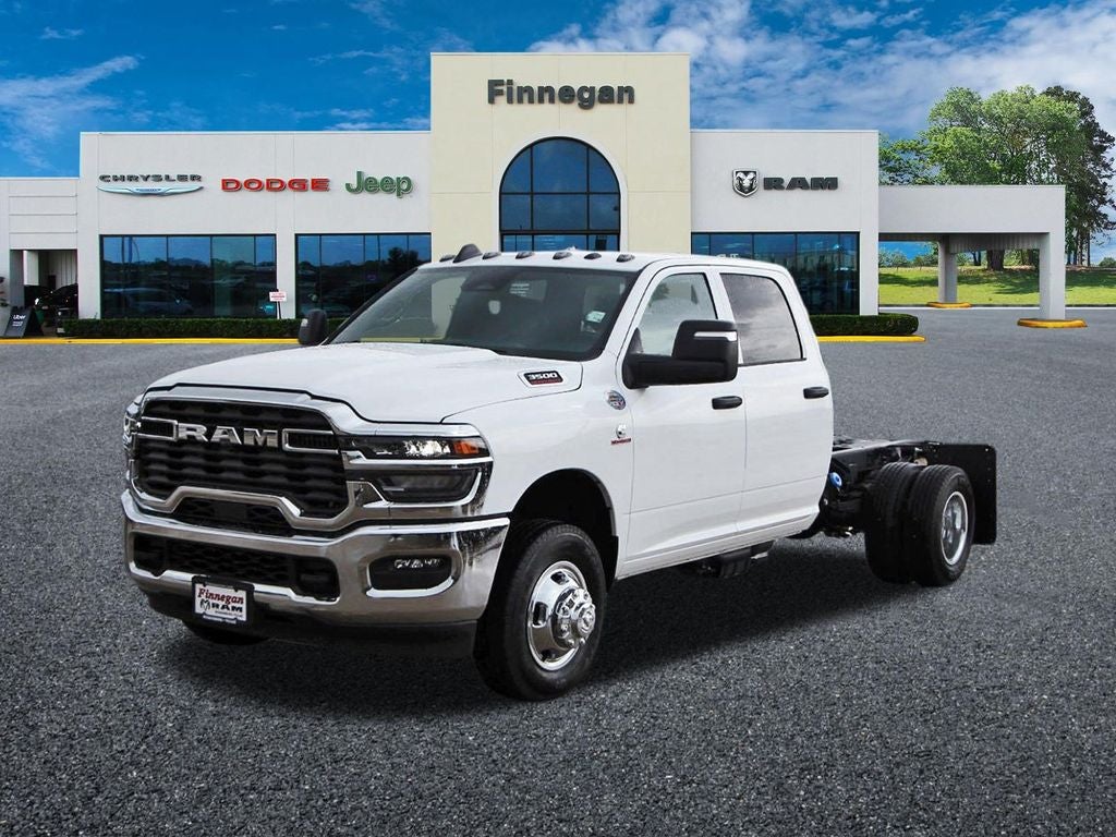 2026 RAM Ram 3500 Chassis Cab RAM 3500 TRADESMAN CREW CAB CHASSIS 4X4 60' CA