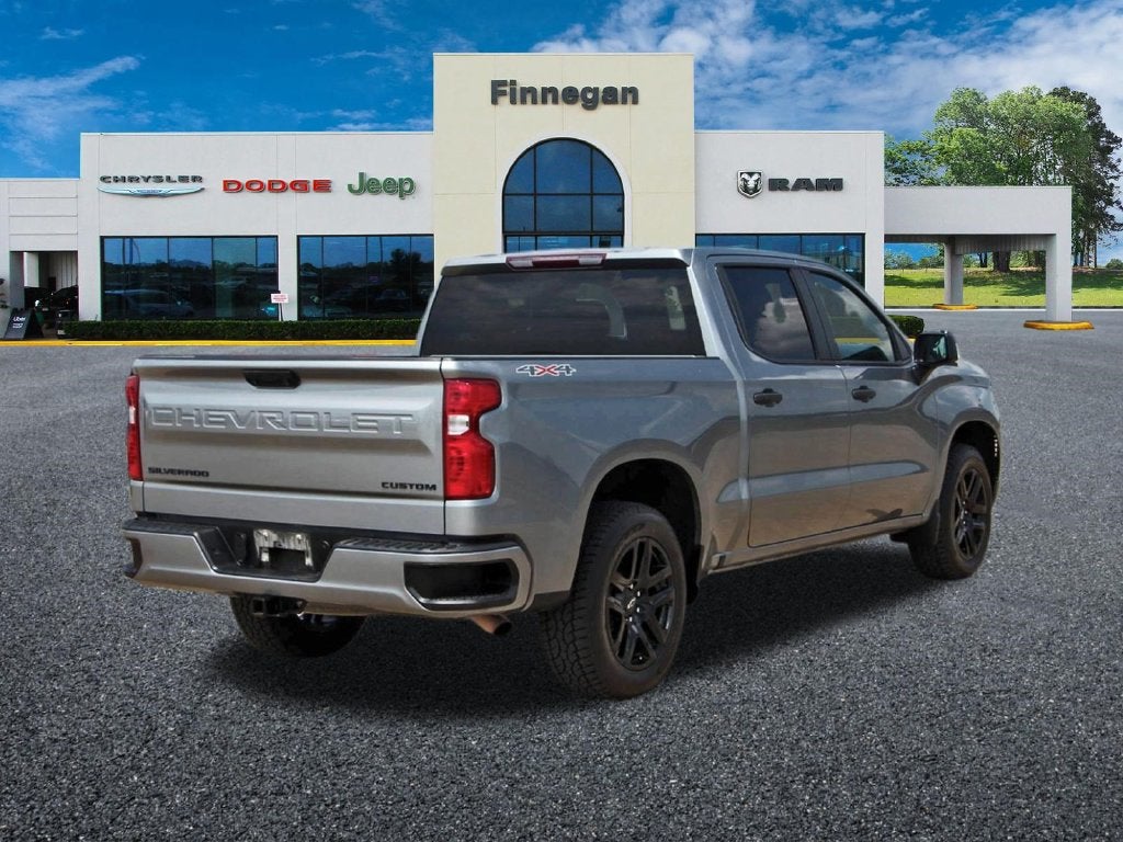 2023 Chevrolet Silverado 1500 Custom