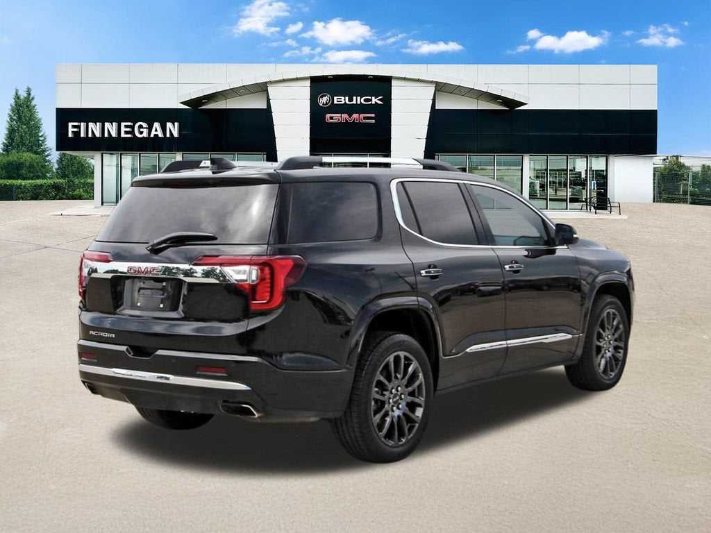 2023 GMC Acadia Denali