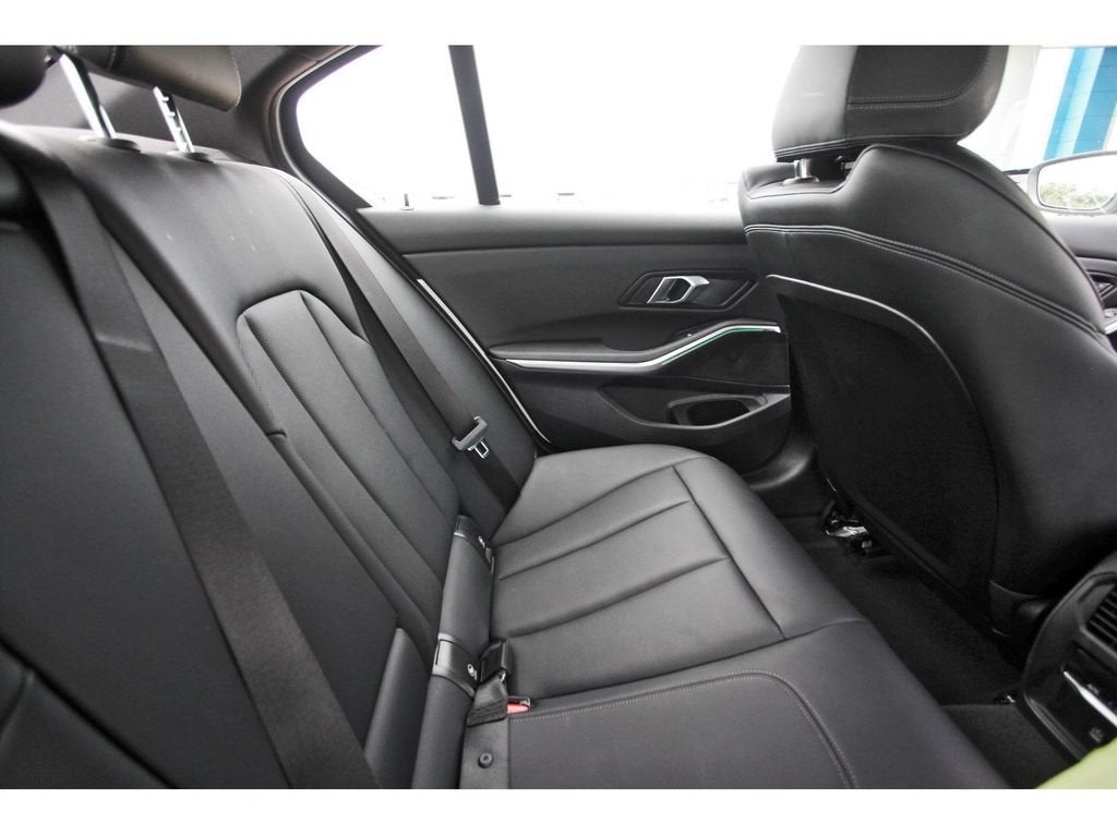 2025 BMW 3 Series 330i
