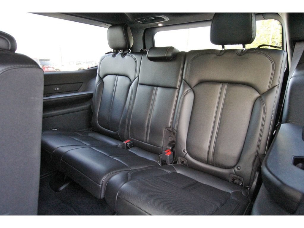 2024 Jeep Wagoneer BASE