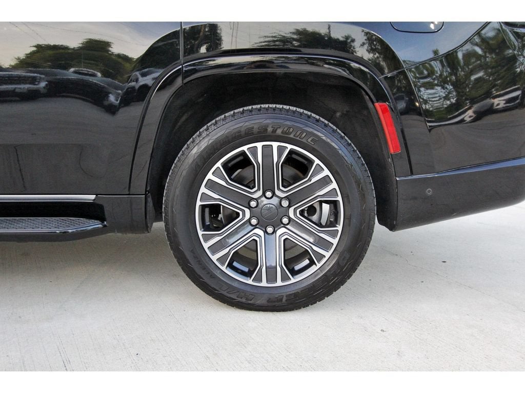 2024 Jeep Wagoneer BASE