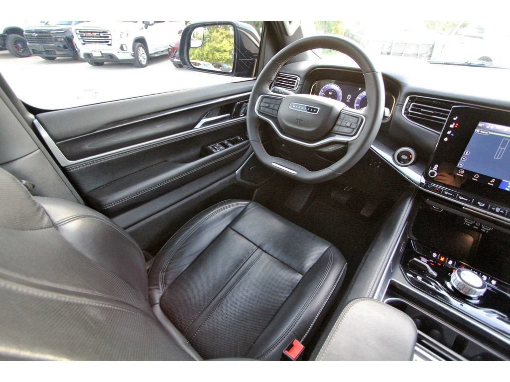 2024 Jeep Wagoneer BASE