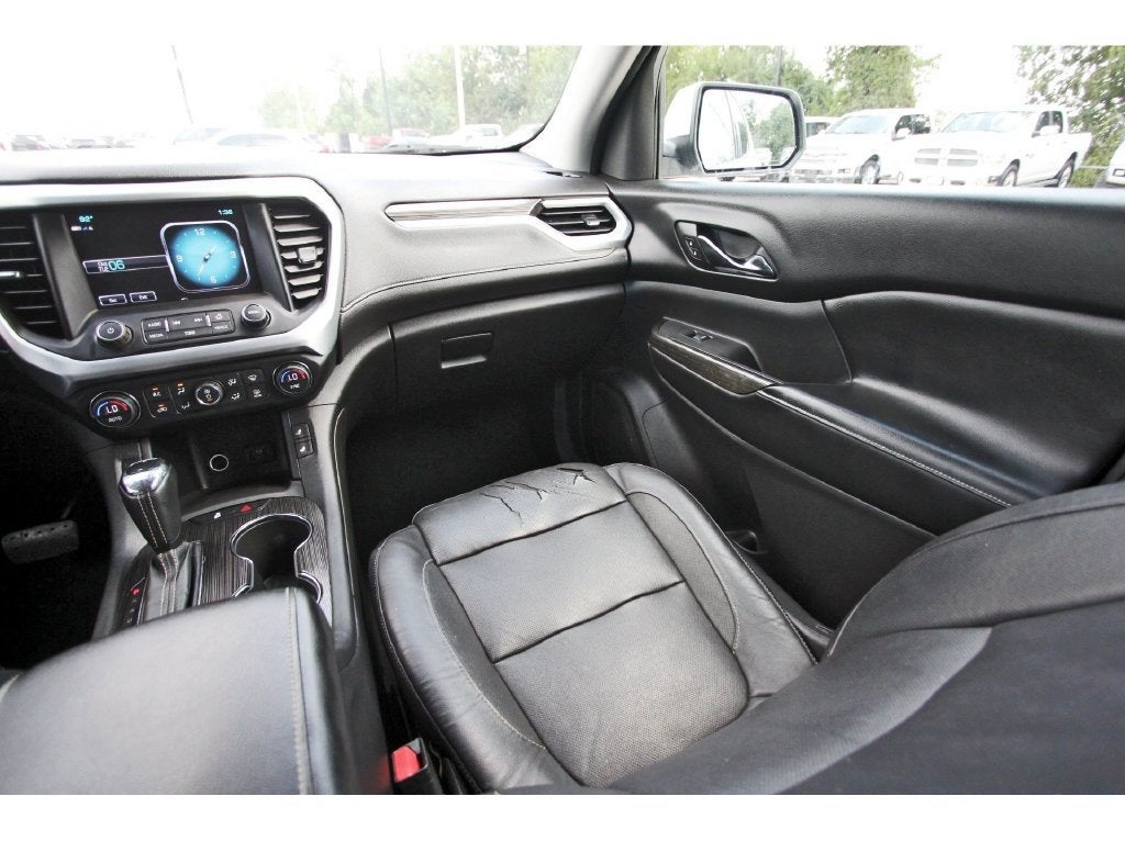 2017 GMC Acadia SLT