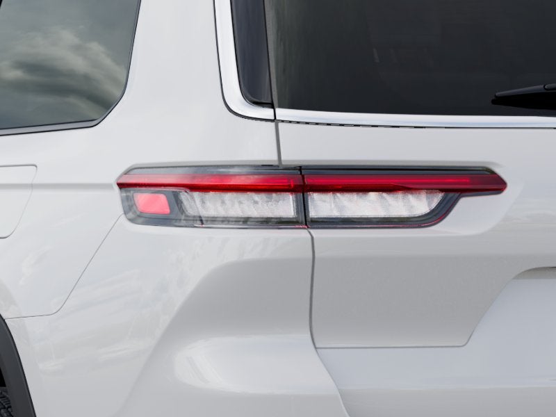 2027 Jeep Grand Cherokee GRAND CHEROKEE L LAREDO 4X2
